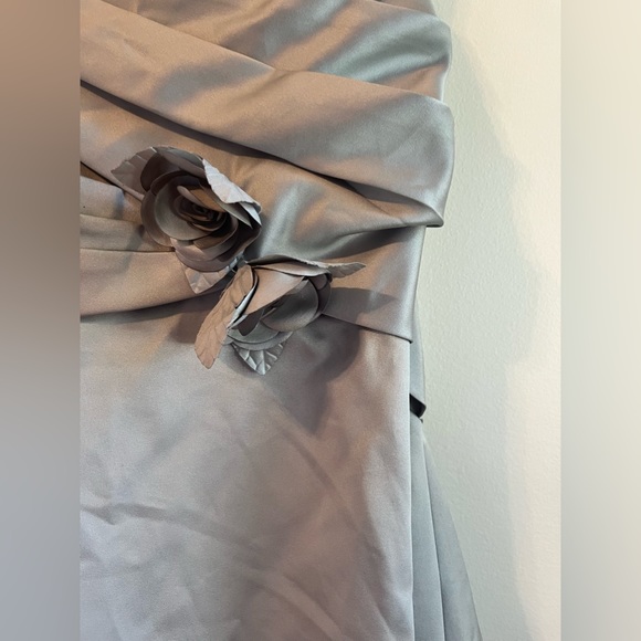 ALEXIA II Silver Fishtail Style Gown - Picture 2 of 4